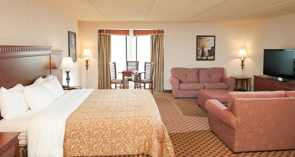 Quality Inn & Suites Bay Front Sault Ste. Marie Dış mekan fotoğraf