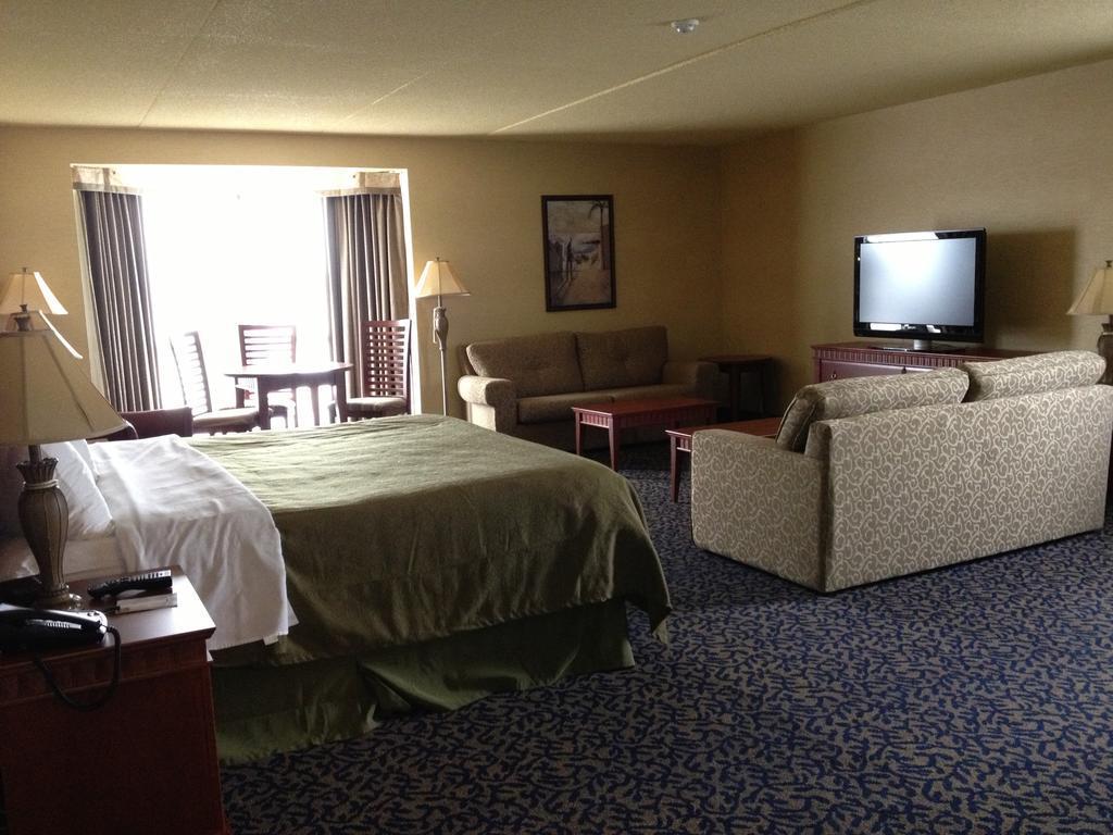 Quality Inn & Suites Bay Front Sault Ste. Marie Dış mekan fotoğraf