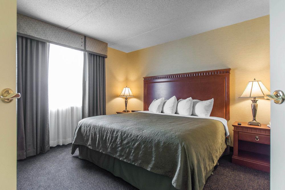 Quality Inn & Suites Bay Front Sault Ste. Marie Dış mekan fotoğraf
