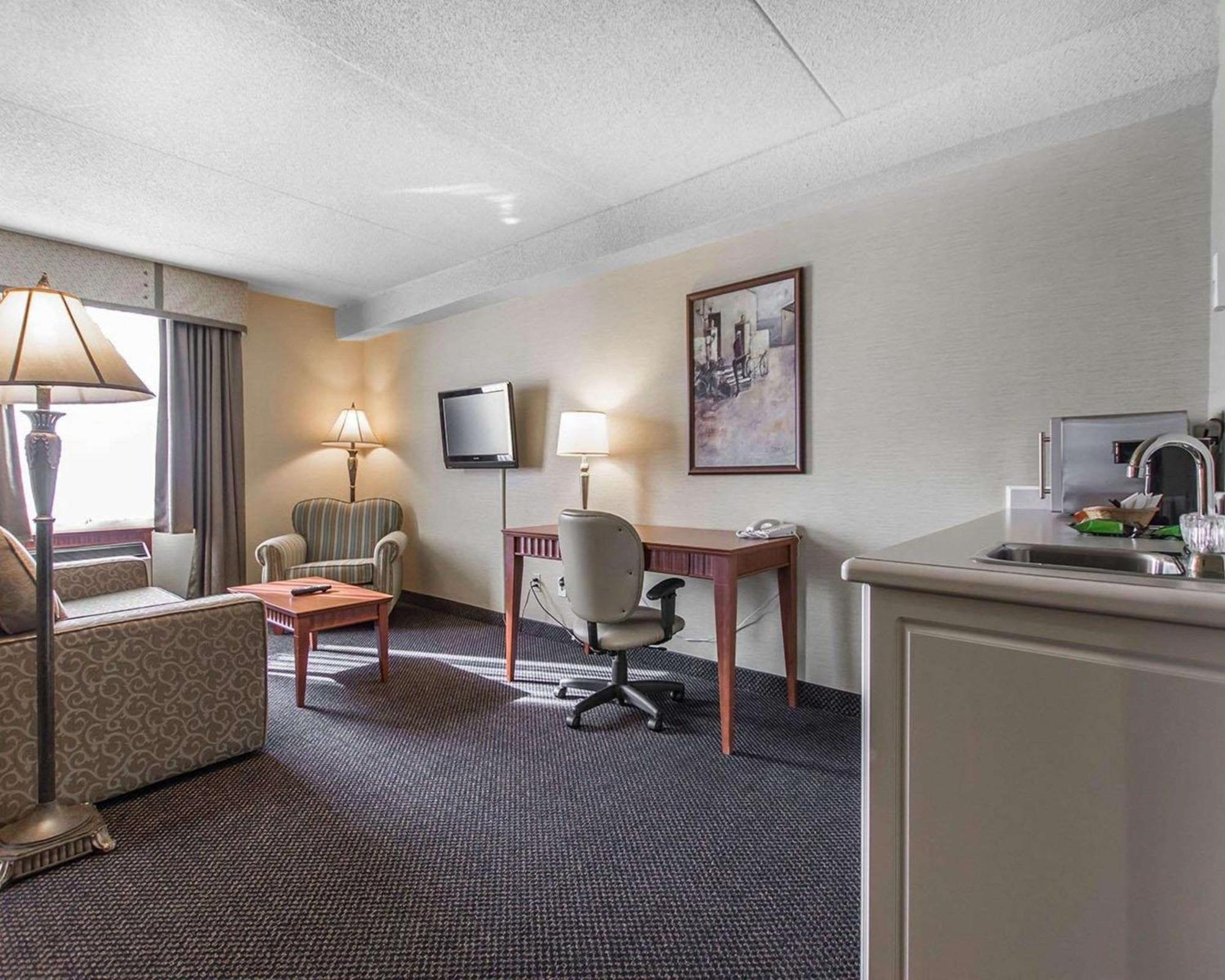 Quality Inn & Suites Bay Front Sault Ste. Marie Dış mekan fotoğraf