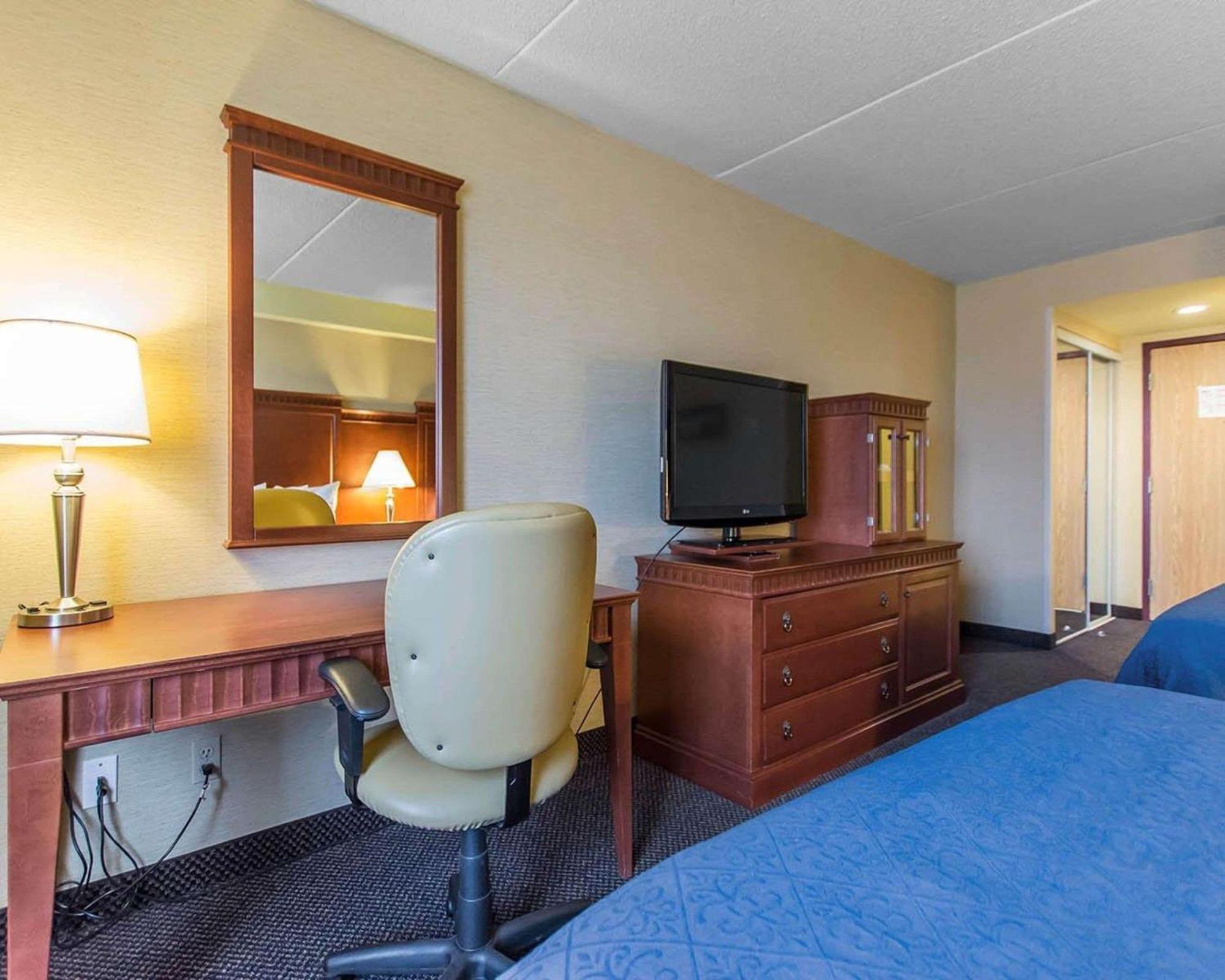 Quality Inn & Suites Bay Front Sault Ste. Marie Dış mekan fotoğraf